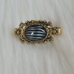 VINtage Victorian Zebra Stripe Cabochon Scarf Clip Gold Tone Metal 11845‎